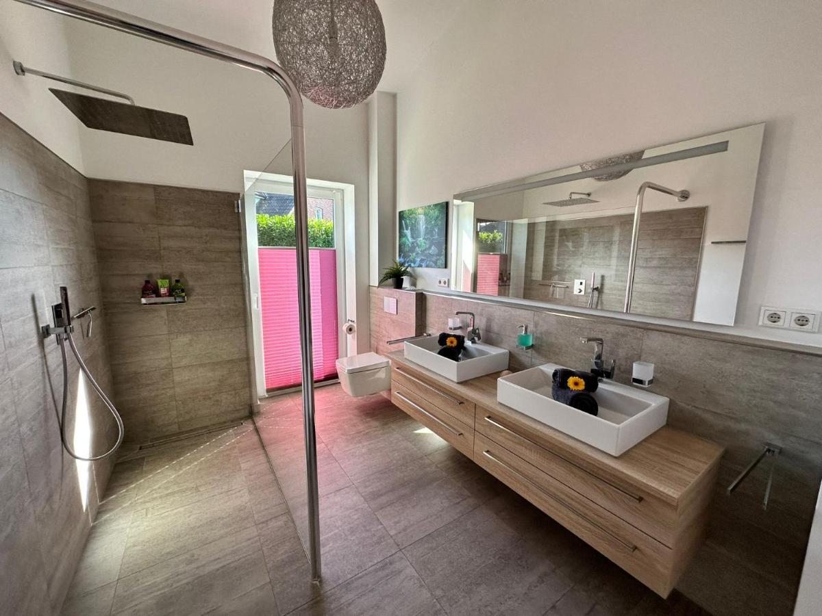 Idylisches Ferienhaus Edewecht Bagian luar foto